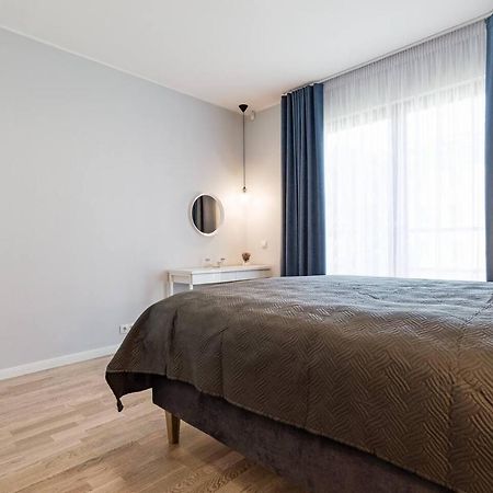 Central Apartments, Quiet With Free Parking And Ac. 塔林 外观 照片