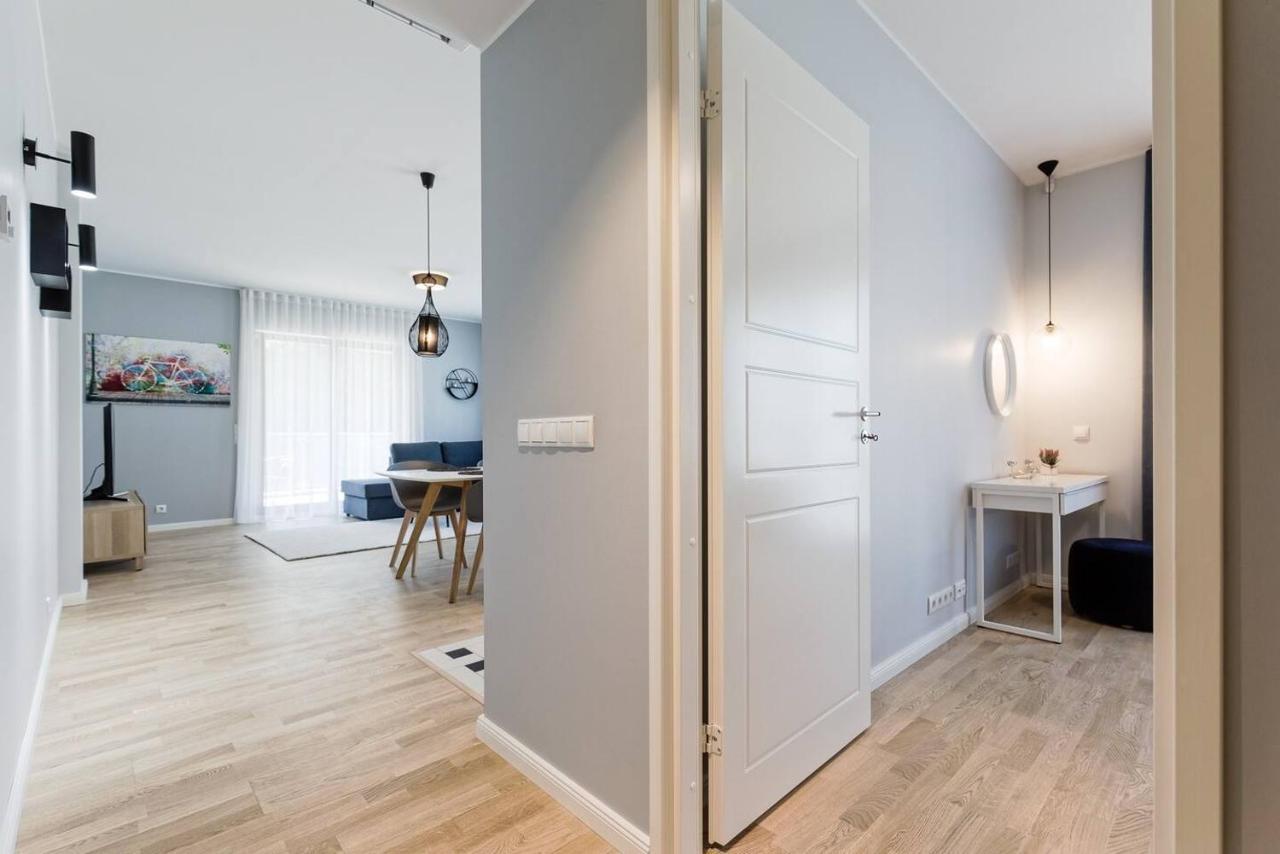 Central Apartments, Quiet With Free Parking And Ac. 塔林 外观 照片