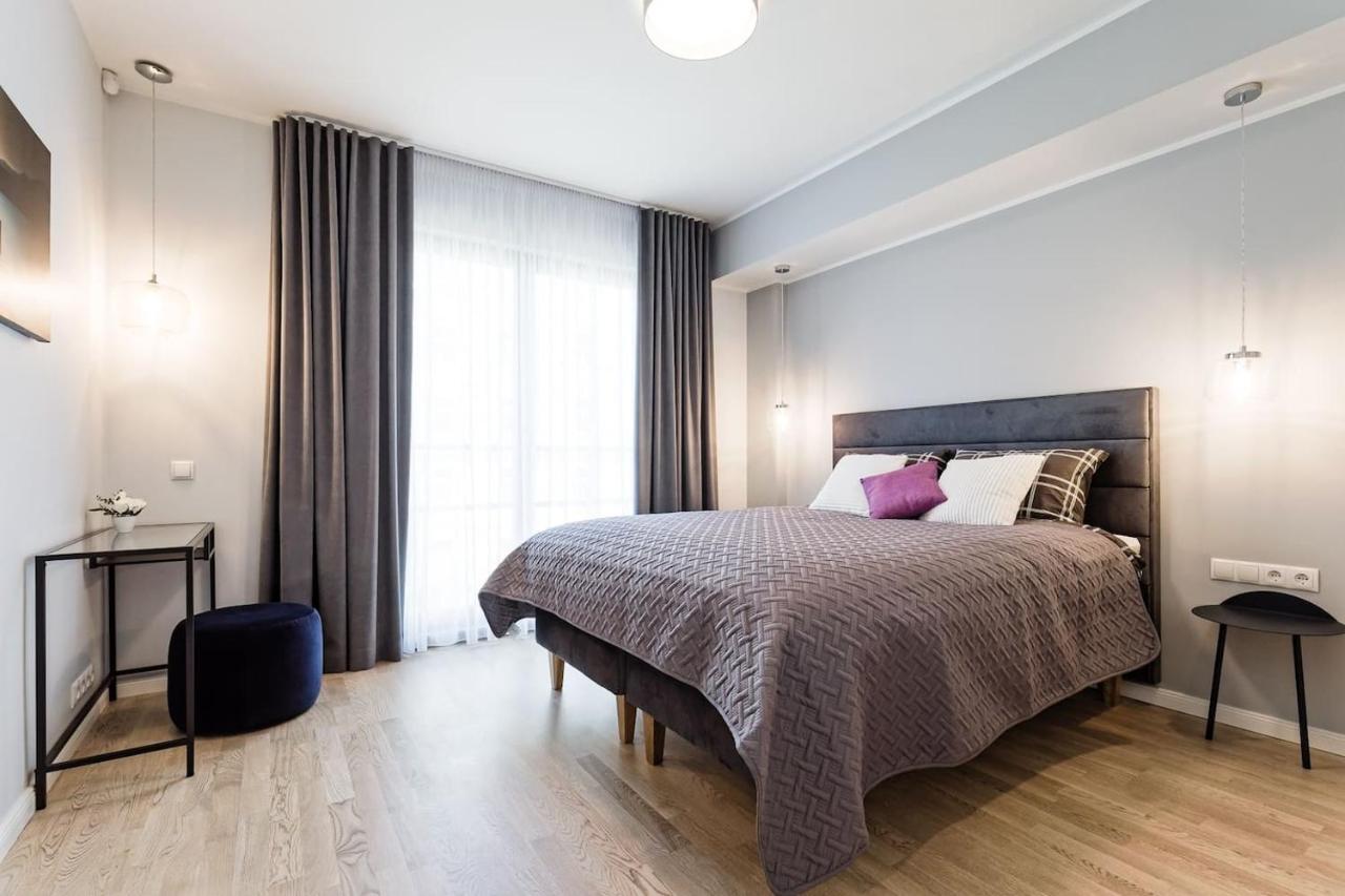 Central Apartments, Quiet With Free Parking And Ac. 塔林 外观 照片
