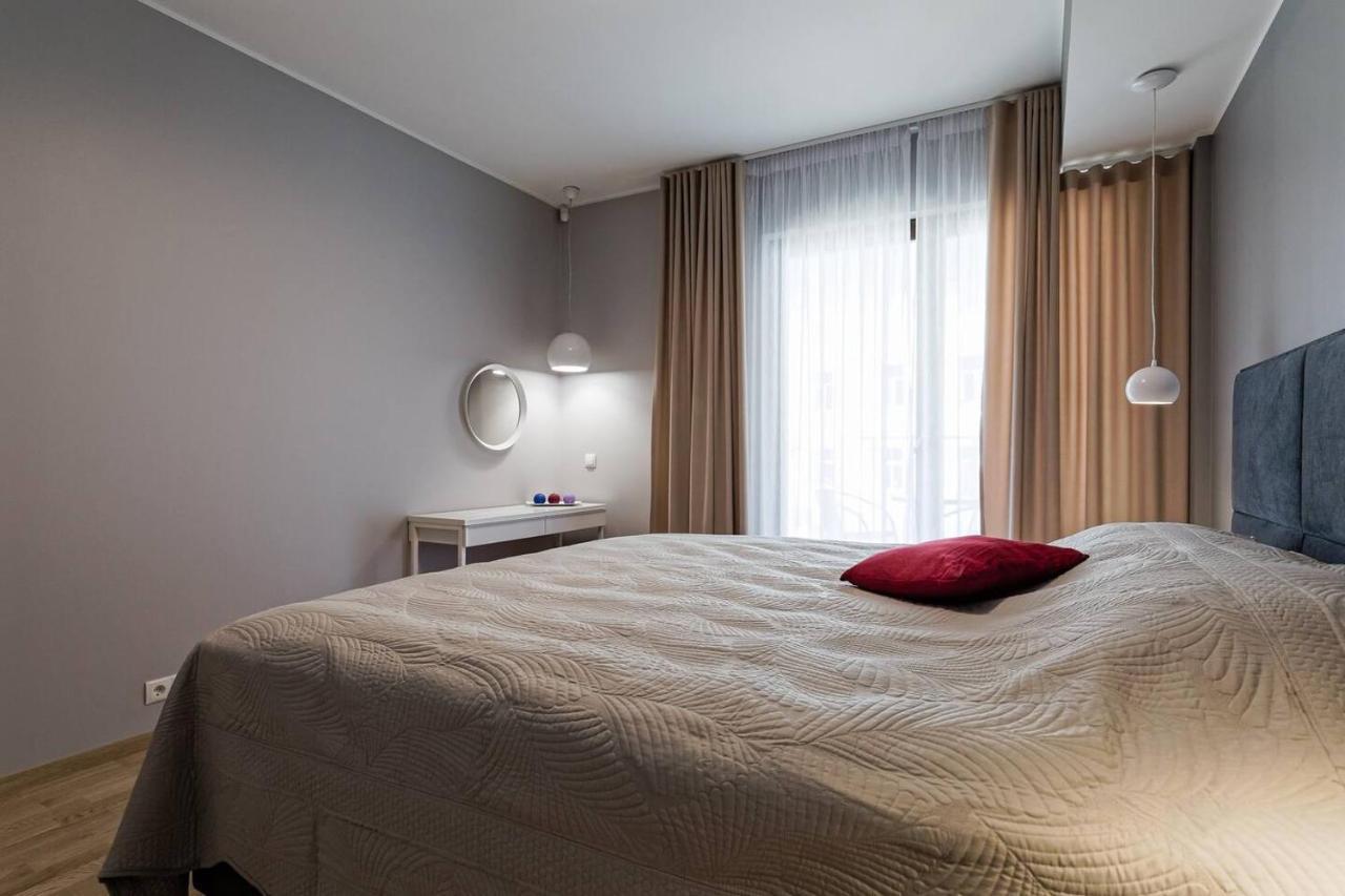 Central Apartments, Quiet With Free Parking And Ac. 塔林 外观 照片