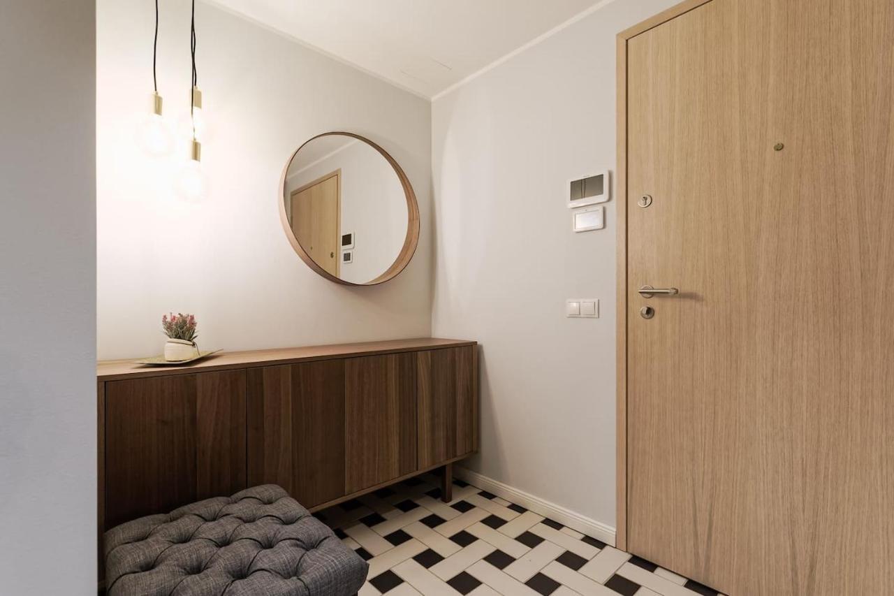 Central Apartments, Quiet With Free Parking And Ac. 塔林 外观 照片