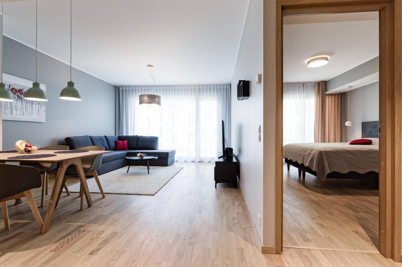 Central Apartments, Quiet With Free Parking And Ac. 塔林 外观 照片