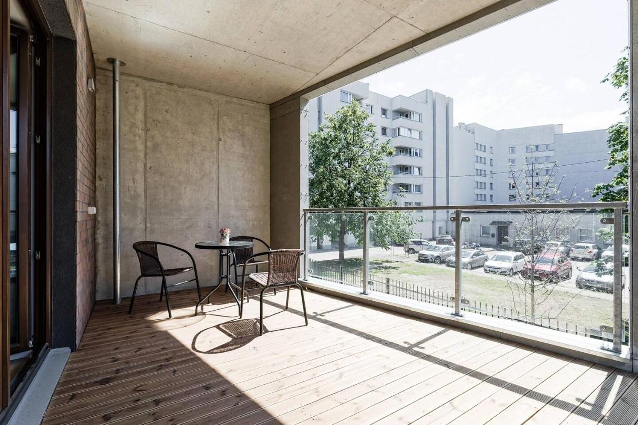 Central Apartments, Quiet With Free Parking And Ac. 塔林 外观 照片