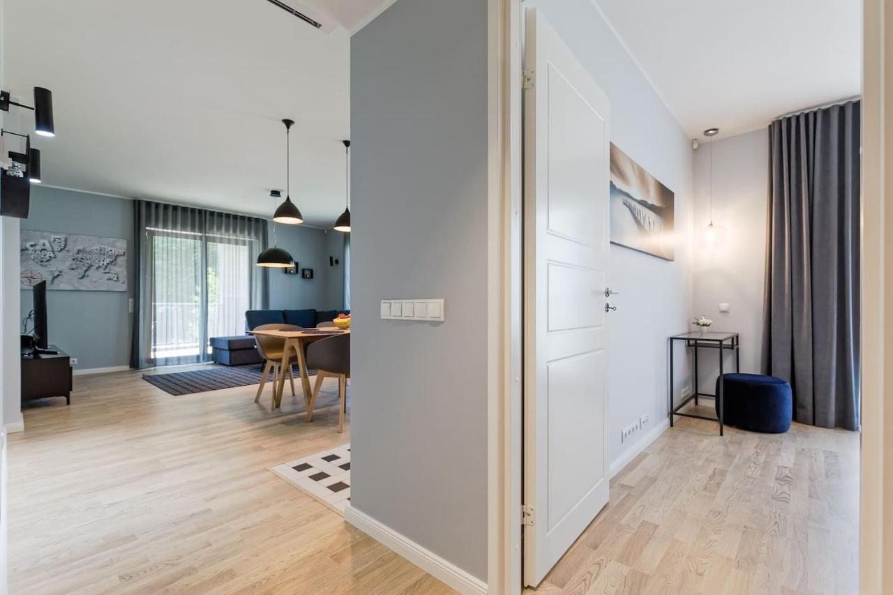 Central Apartments, Quiet With Free Parking And Ac. 塔林 外观 照片